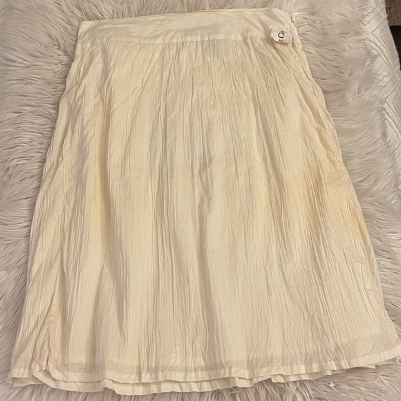 NWT | American Eagle Outfitters | Cream skirt - Picture 2 of 10